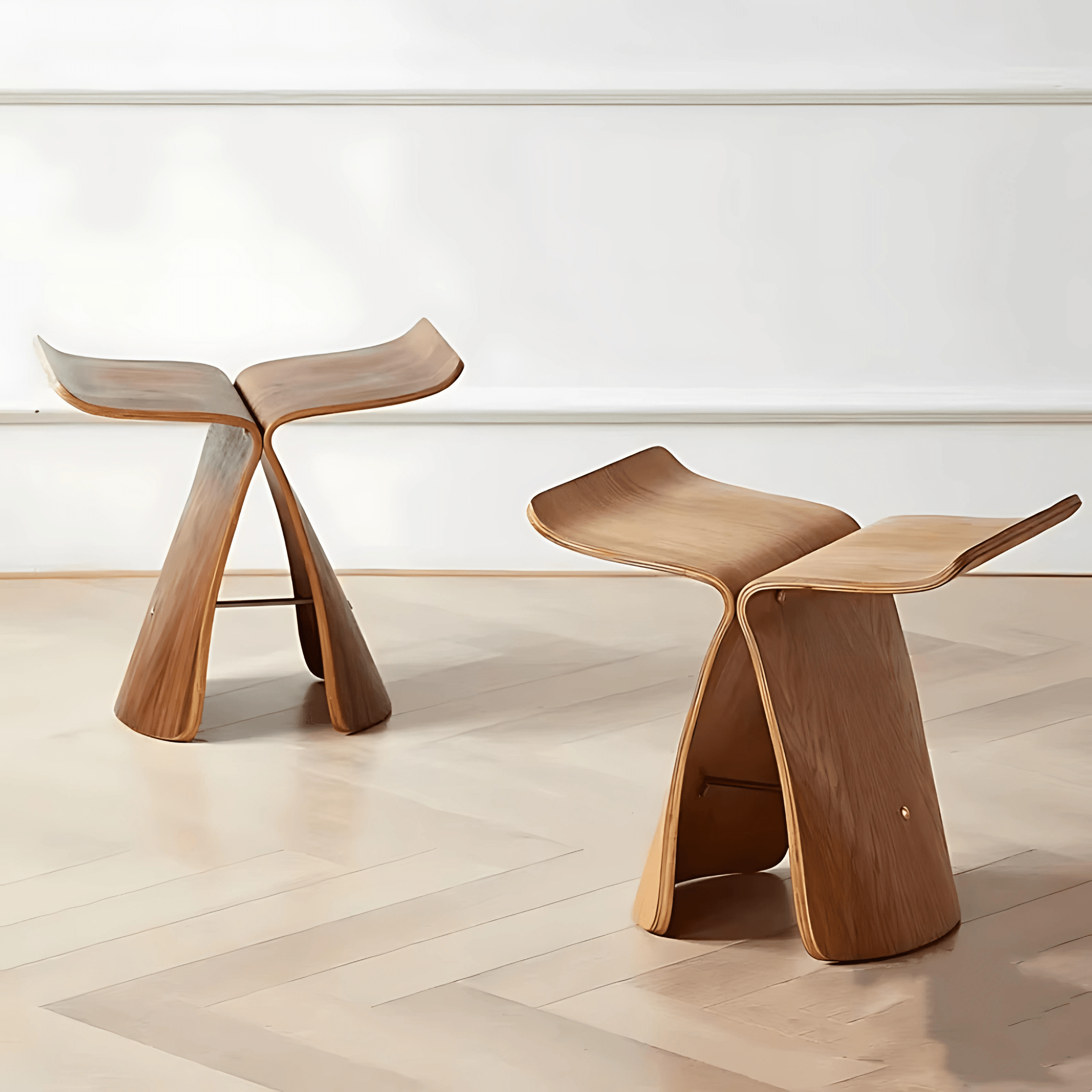 Wingfold Stool - sscentt